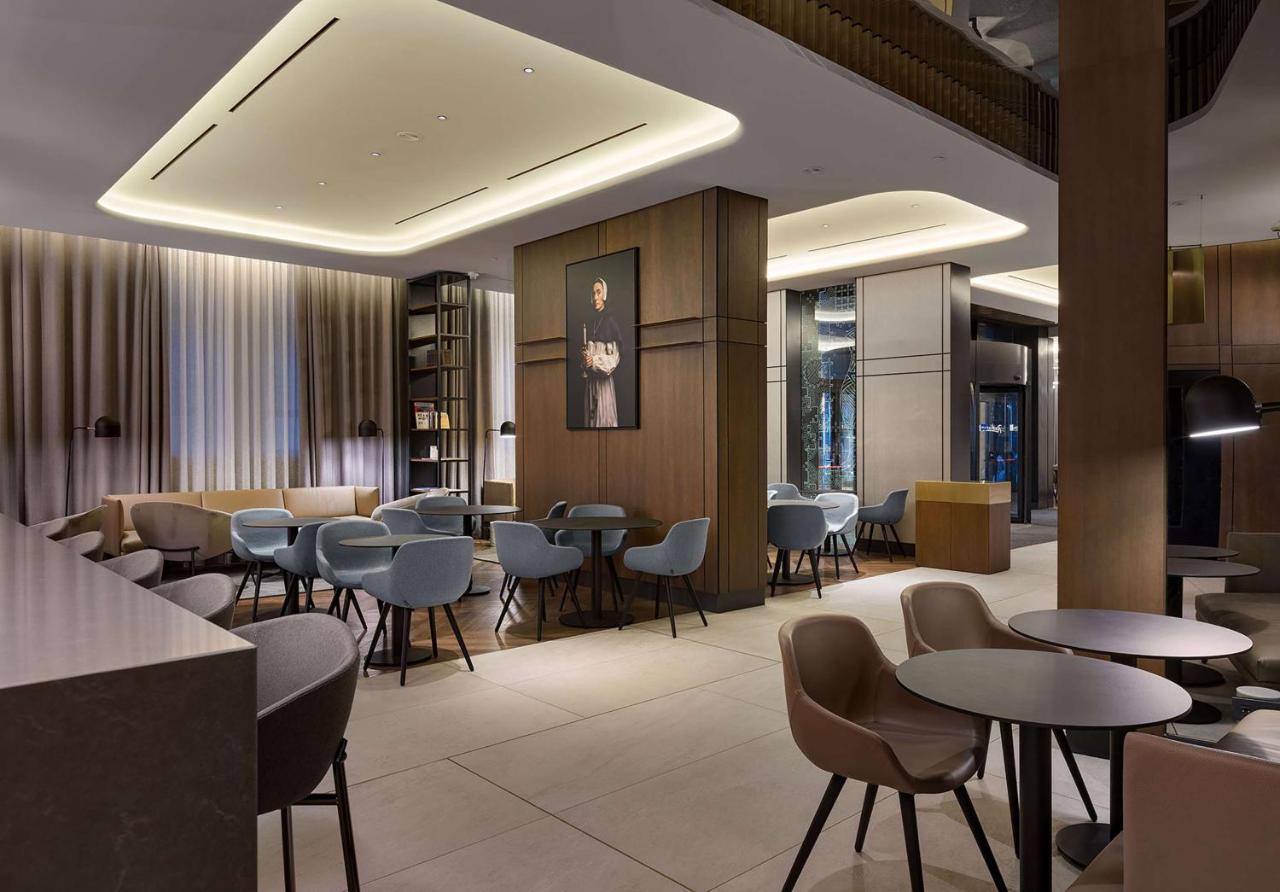 Radisson Blu Hotel, Kyiv City Centre Екстериор снимка
