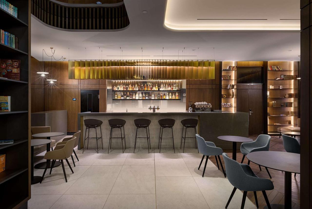 Radisson Blu Hotel, Kyiv City Centre Екстериор снимка