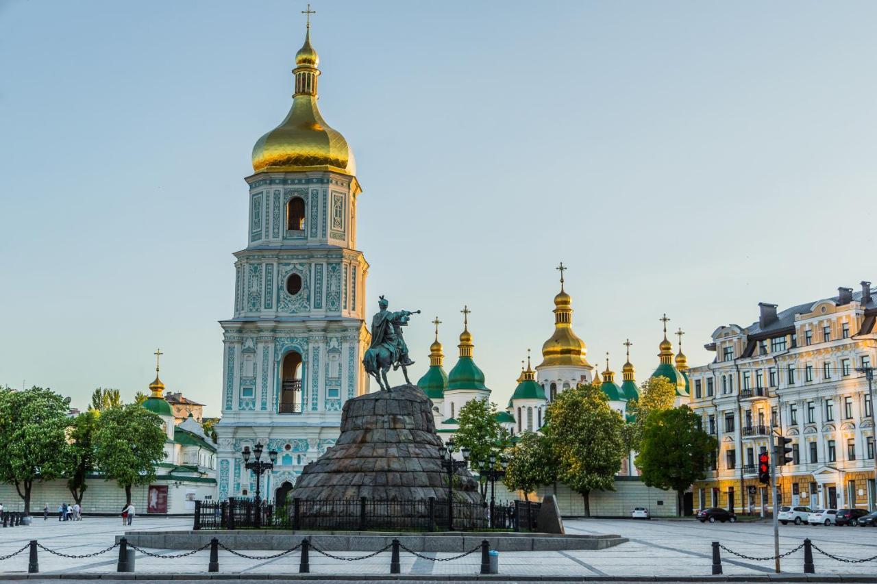 Radisson Blu Hotel, Kyiv City Centre Екстериор снимка