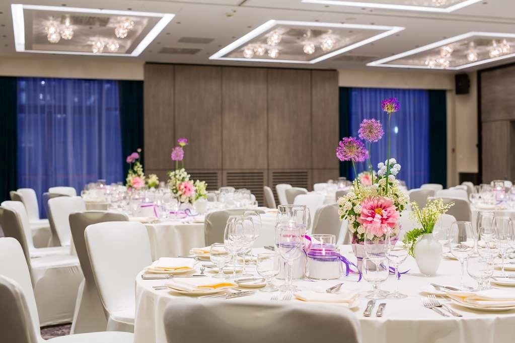 Radisson Blu Hotel, Kyiv City Centre Съоръжения снимка