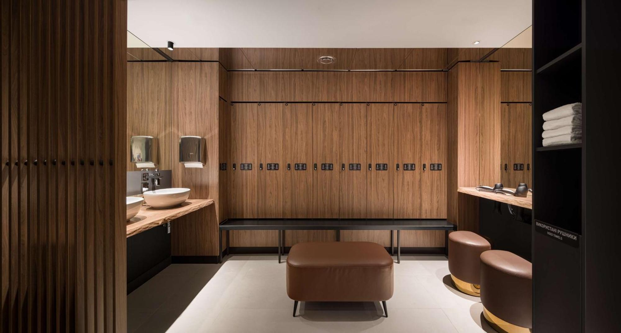 Radisson Blu Hotel, Kyiv City Centre Екстериор снимка