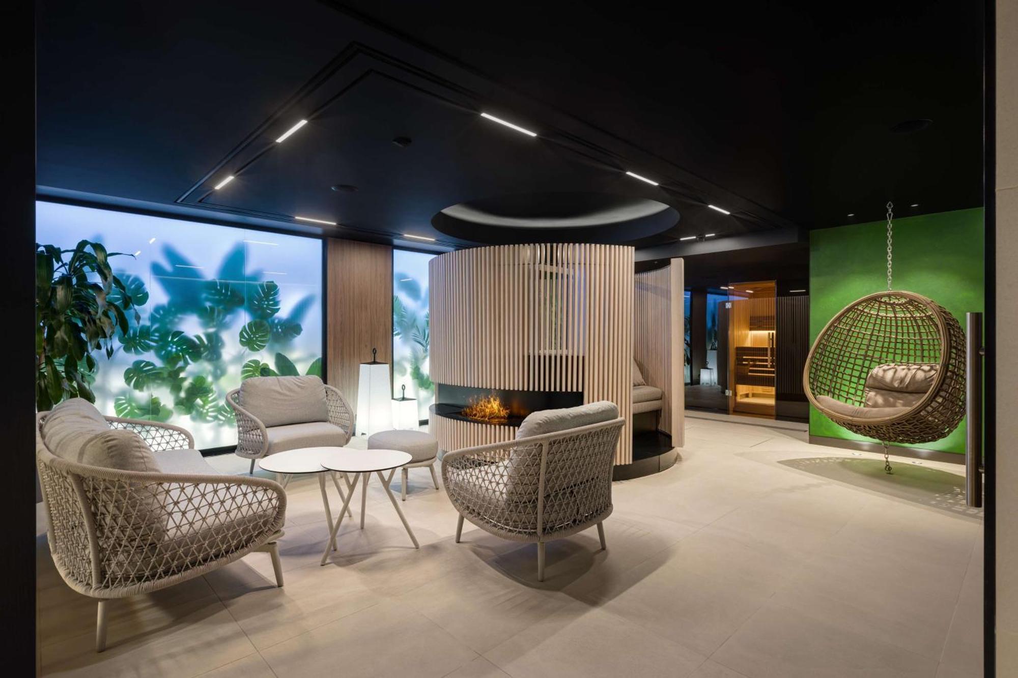 Radisson Blu Hotel, Kyiv City Centre Екстериор снимка