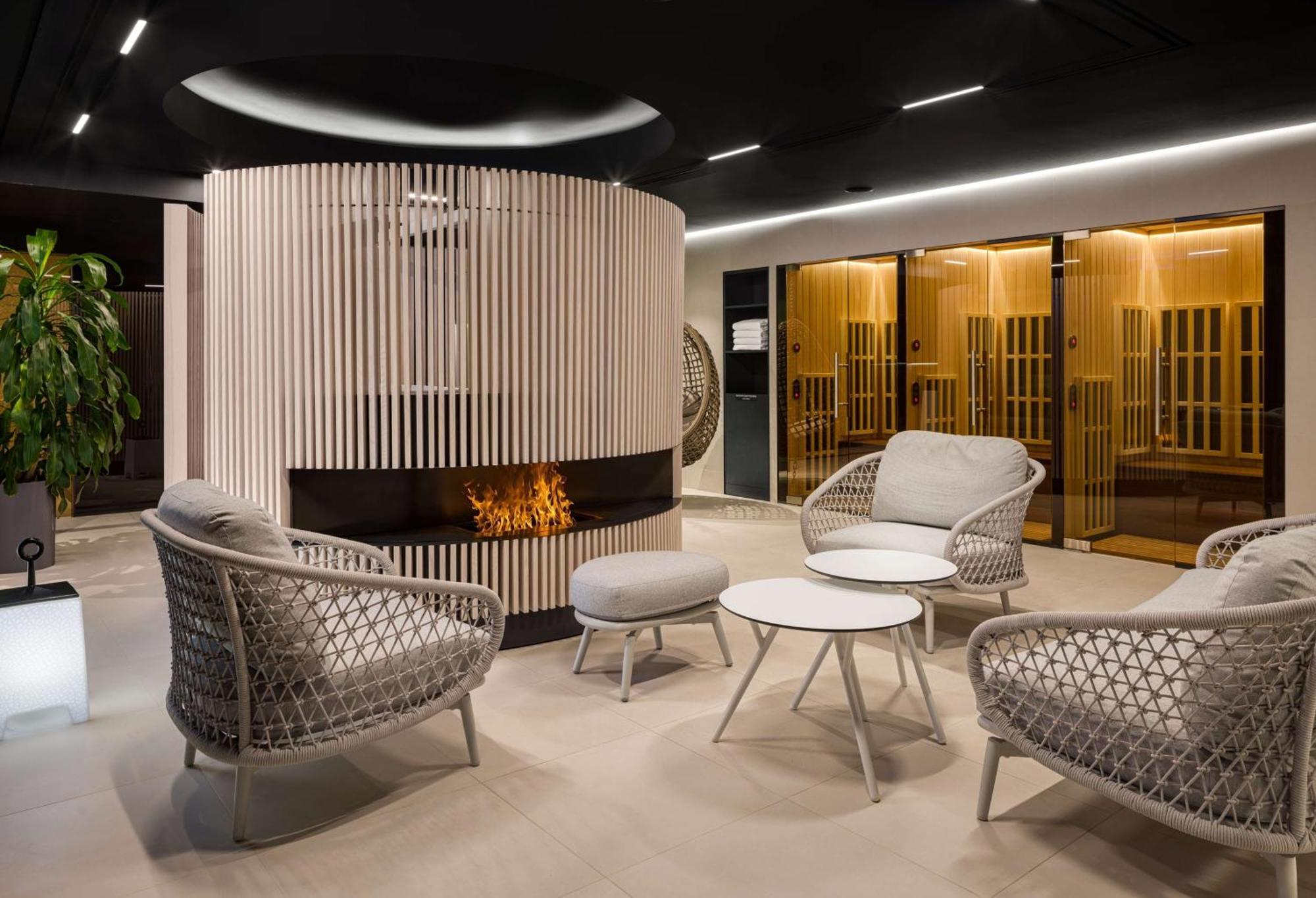 Radisson Blu Hotel, Kyiv City Centre Екстериор снимка