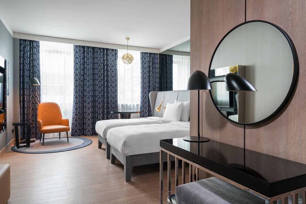 Radisson Blu Hotel, Kyiv City Centre Екстериор снимка