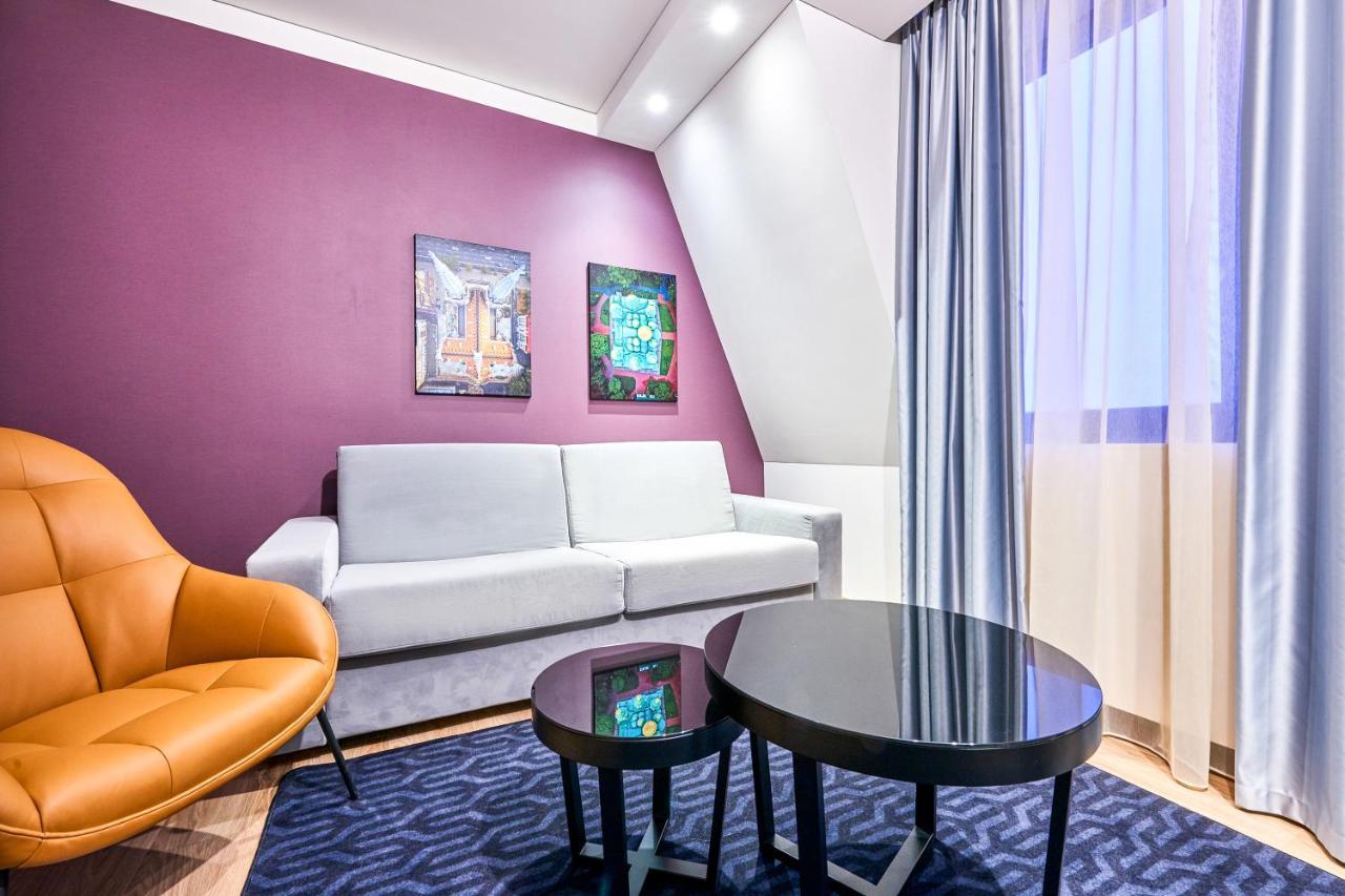 Radisson Blu Hotel, Kyiv City Centre Екстериор снимка