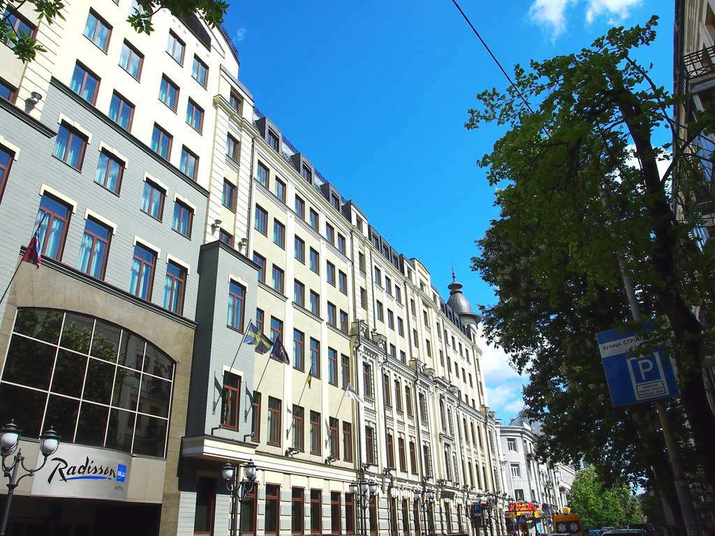 Radisson Blu Hotel, Kyiv City Centre Екстериор снимка