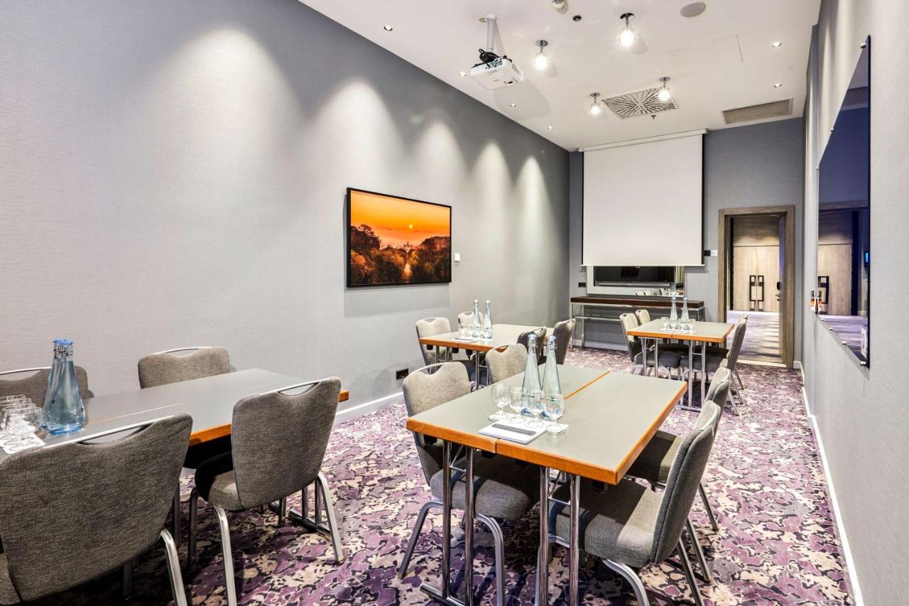 Radisson Blu Hotel, Kyiv City Centre Екстериор снимка