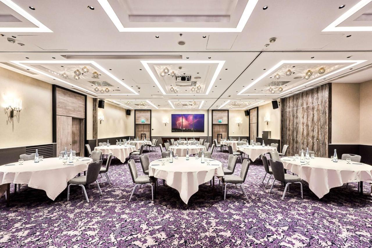 Radisson Blu Hotel, Kyiv City Centre Екстериор снимка