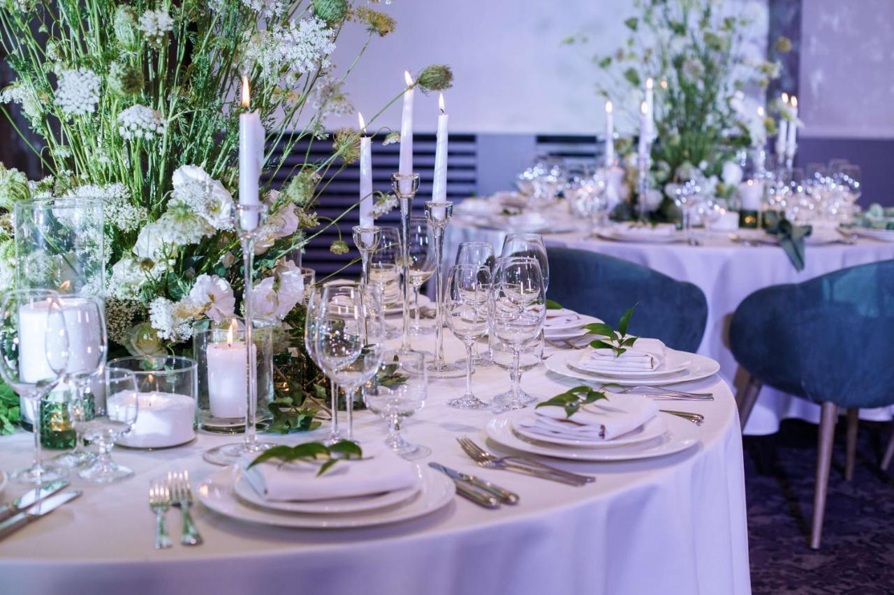 Radisson Blu Hotel, Kyiv City Centre Екстериор снимка